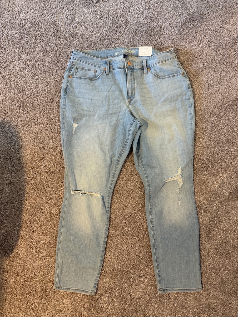 Universal Thread Light Blue Skinny Jeans with Distressed Knees